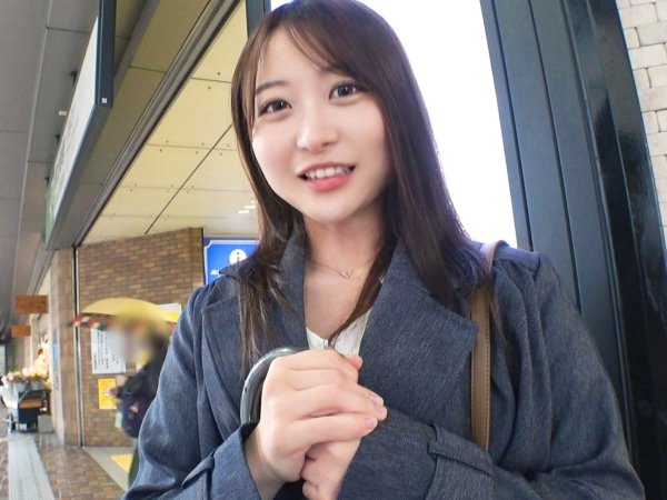 【素人×初撮り】清楚オーラがMAXな素人娘が性欲を我慢できずAV出演‼男優チンポで淫らに喘いでイキまくる♥︎