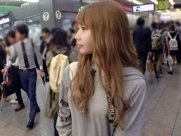 ＜素人ギャル＞ナンパ絶頂！関西弁女子の性的欲望！手マンに没頭して膣がヌレまくりですっ…///