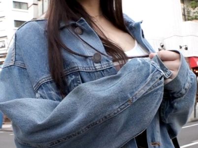 【ヤリマン予備校生の性欲爆発】『彼氏じゃ物足りないの…』巨乳エロボディの素人女子がナンパで本性むき出し！セフレ以上に乱れる濃厚セックスでガッツリ膣内射精！彼氏じゃ満足できないエロさに驚愕ｗ