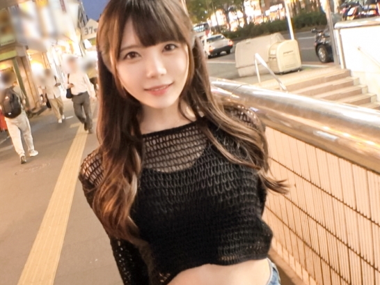 【小悪魔ギャルの誘惑】へそ出しセクシー美少女が男の本能を刺激！欲望のままにチンコで突かれ、感じまくる姿は最高にエロくて、見てるだけでフル勃起確定！