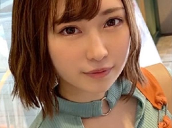 【18歳パティシエの初々しいSEX】『気持ちいい…でも恥ずかしい…』スレンダー貧乳の美少女が、ご無沙汰オマンコで敏感に反応！恥じらいながらも、ハメ撮りで本気のエッチな表情を見せる！！