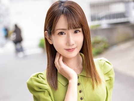 【エステティシャンの裏バイト】スレンダー美女が素人宅で大胆サービス♡背面騎乗位で腰振り絶頂、正常位では顔にドピュッとフィニッシュ！本気のエロさがヤバい！！♡