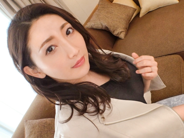 【巨乳セクシーお姉さんに夢中】『もっと奥まで…』色気ダダ漏れなボディにフル勃起！やらしいカラダを激しく突きまくって、お姉さんの喘ぎ声が止まらない！♡