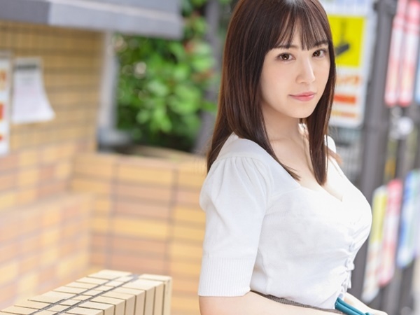 【激カワ美少女の出張サービス】『何でもしちゃうよ♡』素人男性の自宅にやってきた萌え系美少女が、エッチなお願いを神対応！どんなプレイも笑顔で受け入れ、最高のご奉仕で男性をメロメロにしちゃう！！