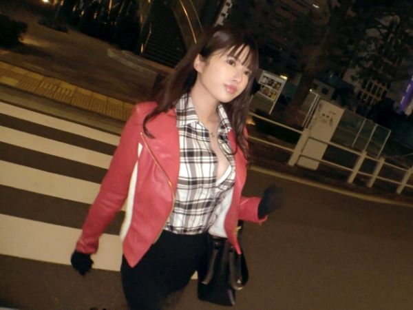 【美巨乳美女の過激露出プレイ】『気持ち良すぎる…』電マ手マンでアクメ連発！オイルまみれのエロボディが巨根に激突♡ロケットおっぱいが揺れまくる、エロすぎる素人セックス！