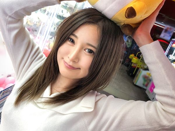 【23歳素人娘の寝起きSEX】『えっ、これって…』いつの間にかAV出演しちゃった美少女が、寝起きの生ハメで絶頂連発!素人とは思えない敏感ボディが、カメラの前で本気で感じちゃう!!