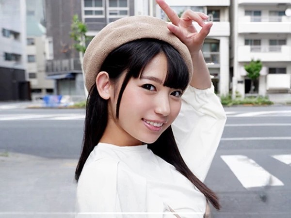 【清楚系ドスケベ素人の本性】『もっと奥まで…♡』見た目は清純派なのに、実は超敏感体質！軽い腰振りでもすぐにイっちゃう敏感ボディがたまらない！清楚な見た目とのギャップが激しすぎる素人娘のハメ撮り映像！エロすぎる喘ぎ声と感じまくる姿に興奮間違いなし！！