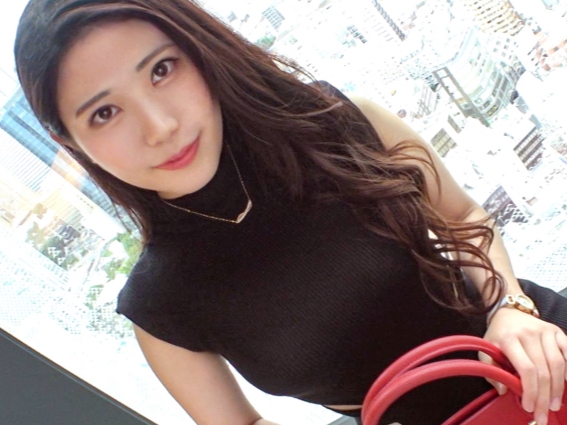 【巨尻セクシーお姉【巨尻セクシーお姉さん】タイトワンピから溢れる美尻がたまらない！欲求不満なオマンコで肉棒を貪り、激しく腰を振りまくりイキ乱れるエロすぎる姿！♡さん】タイトワンピから溢れる美尻がエロすぎ！欲求不満なカラダは敏感で、肉棒を咥え込んだらもう止まらない！激しく腰を振り、イキまくる姿は必見！セクシーお姉さんの淫乱モード全開！♡