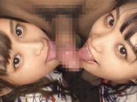 【18歳ビッチギャル二人組の大乱交パーティー】『彼氏じゃ物足りないの…』おソロコーデの激カワ美少女たちが、彼氏交換で中出し乱交！普通のSEXじゃ満足できないビッチな本性をさらけ出し、チ●ポを求めてイキまくる！！♡