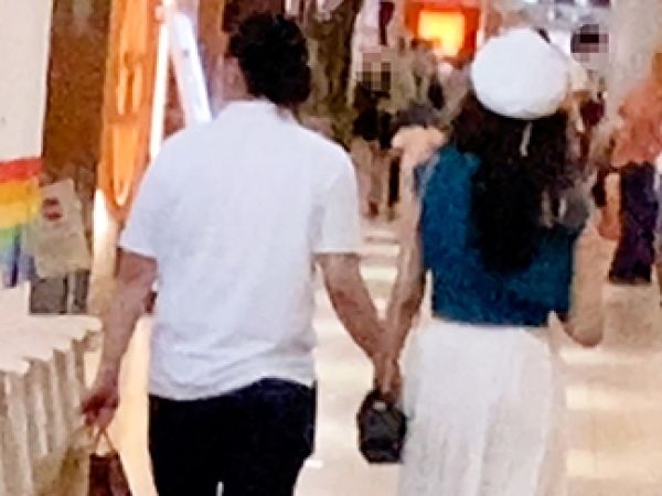 【スリル満点の浮気妻】『ダメ…旦那が…』デート中の若妻が旦那に電話しながら不倫SEX！夫以外のチ○ポでマンコを突かれ、スリルと快感でイキ乱れる！！