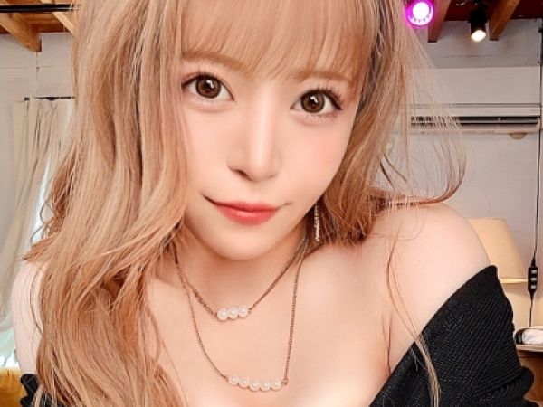 【金髪ギャルの裏側】『やばっ…気持ち良すぎ…』人気ゲーム実況者の巨乳ギャルがDM交渉でホテル直行！デカチンに激イキしまくる生ハメSEX！◆フェラから本番まで、エロすぎる素顔を大公開！♡